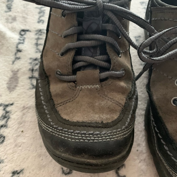 Merrell woman’s walking shoes size 7 - Picture 3 of 9